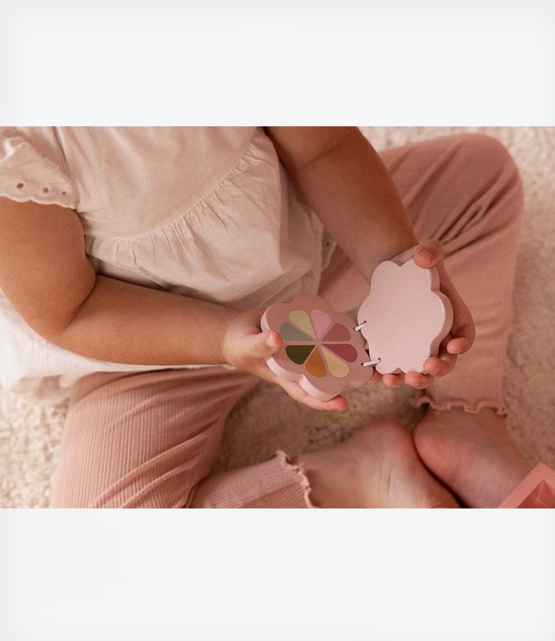 Little Dutch Boudoir with Wooden Accessories