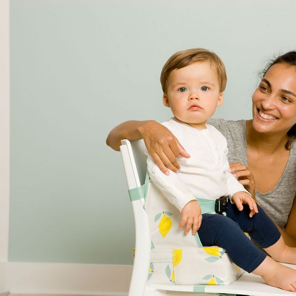 Baby To Love Portable &amp; compact high chair Happy Lemon