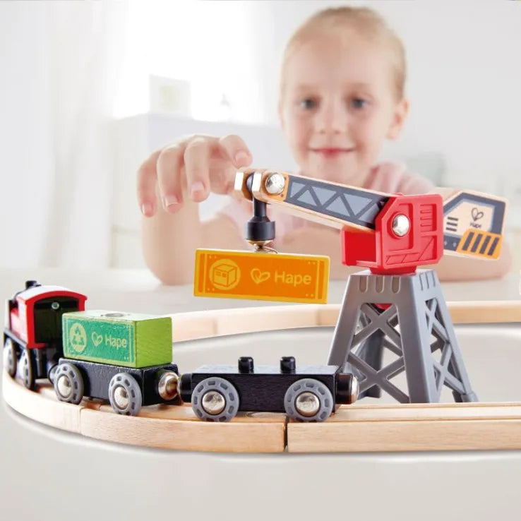 Hape Railway Cargo Delivery Loop - Cargo Delivery Loop