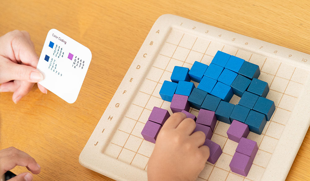 PlanToys 100 wooden counting cubes 