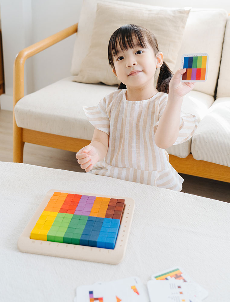 PlanToys 100 wooden counting cubes 