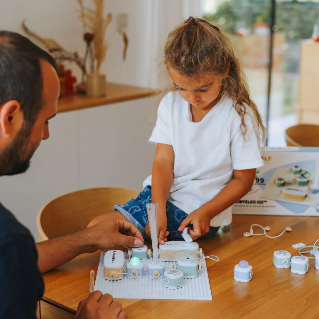 KIDYWOLF: Tablet ζωγραφικής με φως, 2 όψεων με οθόνη LΕD & μαυροπίνακα- Επαναφορτιζόμενο