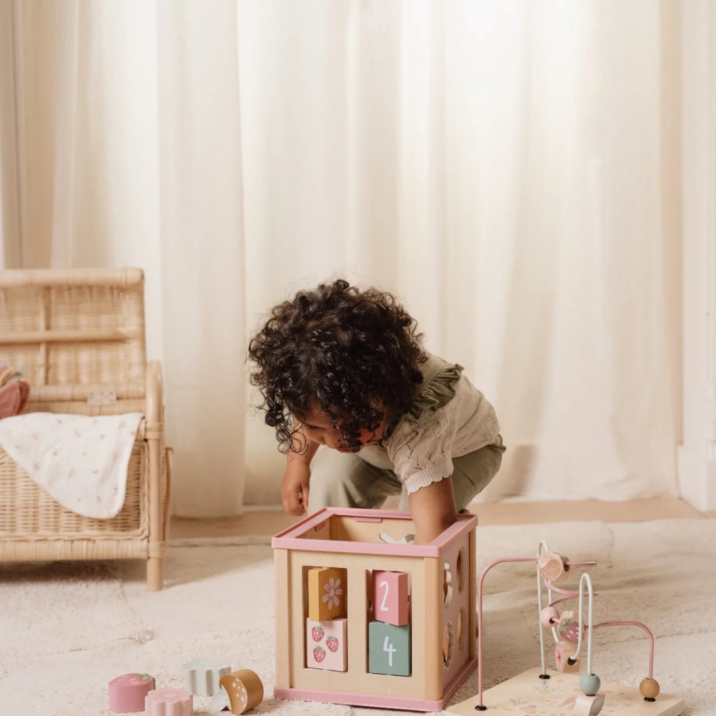 Little Dutch Ξύλινος κύβος δραστηριοτήτων με προγραφή Fairy Garden FSC