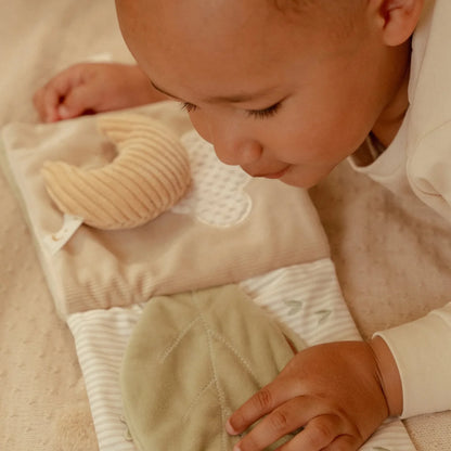 Little Dutch Υφασμάτινο βιβλιαράκι δραστηριοτήτων Newborn Naturals GRS