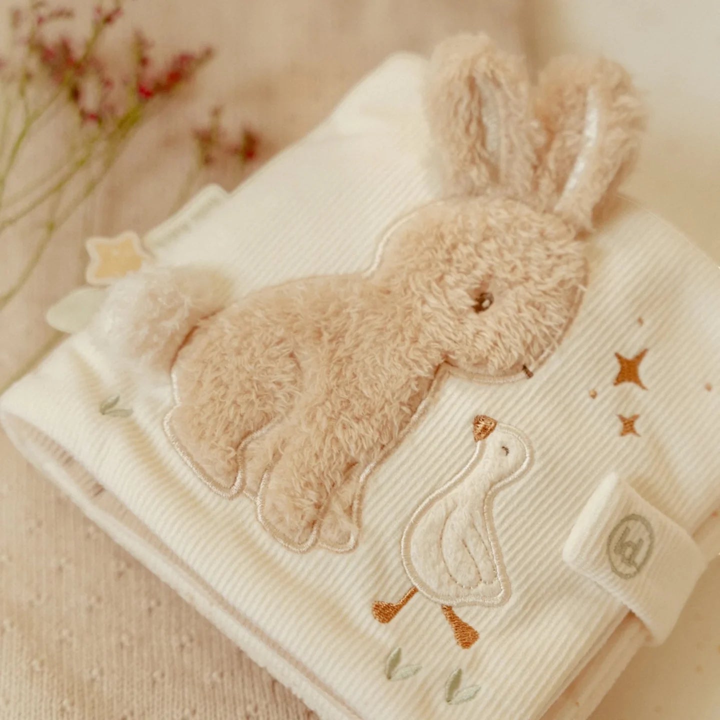 Little Dutch Υφασμάτινο βιβλιαράκι δραστηριοτήτων Newborn Naturals GRS