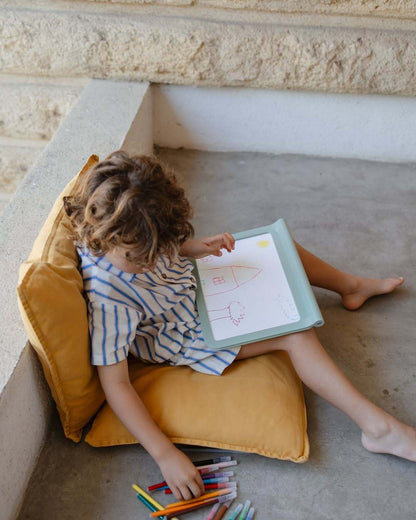 KIDYWOLF: Tablet ζωγραφικής με φως, 2 όψεων με οθόνη LΕD & μαυροπίνακα- Επαναφορτιζόμενο